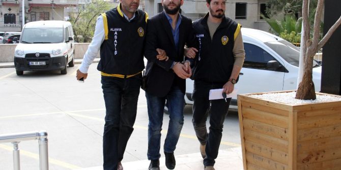 Antalya’da 6 Ayrı Suçtan Aranan Şüpheli Kahvahanede Yakalandı
