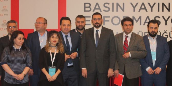 Cumhurbaşkanı Başdanışmanı Akış: "Her Devletin Kendi Hükümet Sistemi Yönetim Şekliyle İlgili Tartışmalar Var"