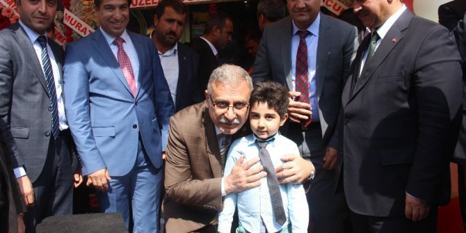 Milletvekili Yüksel Cumhuriyet Esnafını Ziyaret Etti