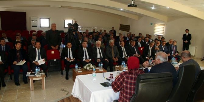 Vali Zorluoğlu Keban’da Muhtarlarla Buluştu