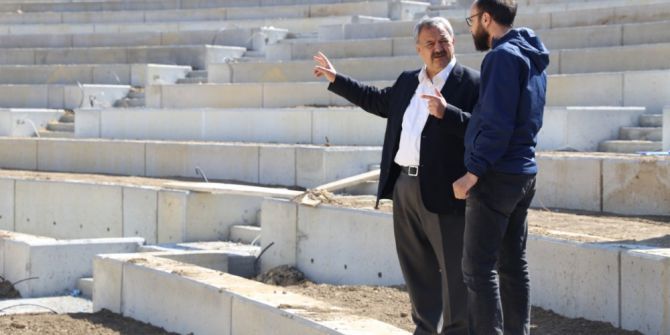 Başkan Uysal Amfi Tiyatro Çalışmalarını İnceledi