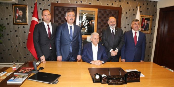 Başbakan Binali Yıldırım Niğde Belediyesi’ni Ziyaret Etti