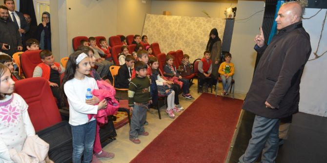 Yakutiye Belediyesi’nden, Bin 800 Çocuğa Tiyatro Gösterisi
