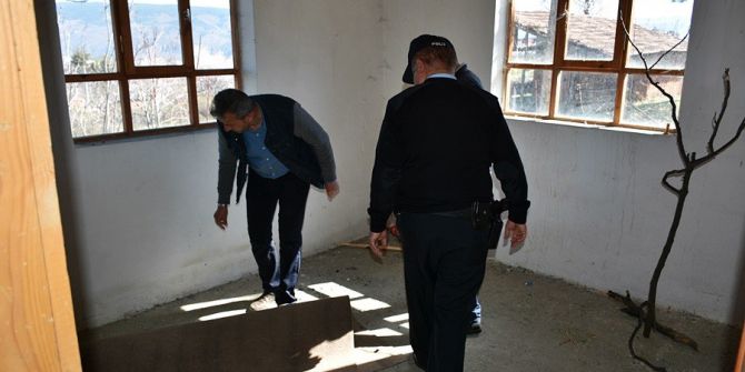 Tosya’da Metruk Binalar Didik Didik Arandı