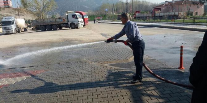 Vezirhan Beldesinde Bahar Temizliği Başladı