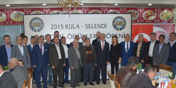 Kula Ve Selendili Vergi Rekortmenlerine Plaketli Teşekkür