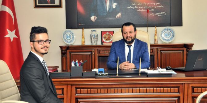 Kmü Rektörü Akgül, Başarılı Öğrenciyi Makamında Kabul Etti