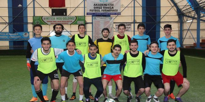 Akademi Lise’de ’Omuz Omuza’ Futbol Turnuvası