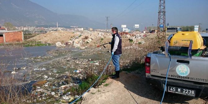 Kırkağaç’ta İlaçlama Çalışmaları