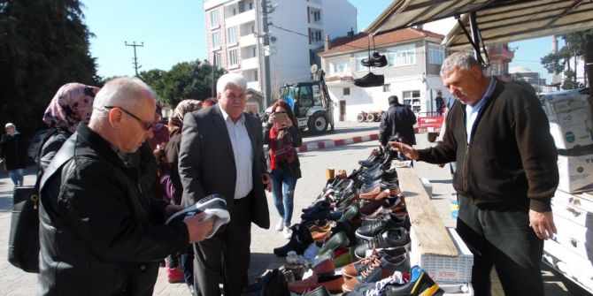 Başkan Ulaş Esnafın Kandilini Tebrik Etti