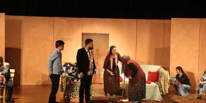 Erdemli Tiyatroyu Sevdi