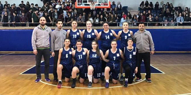 Kültür Koleji Finallere Göz Kırptı