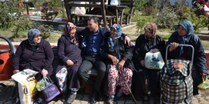 Balyalı Başkan Esnafın Kandil’ini Kutladı