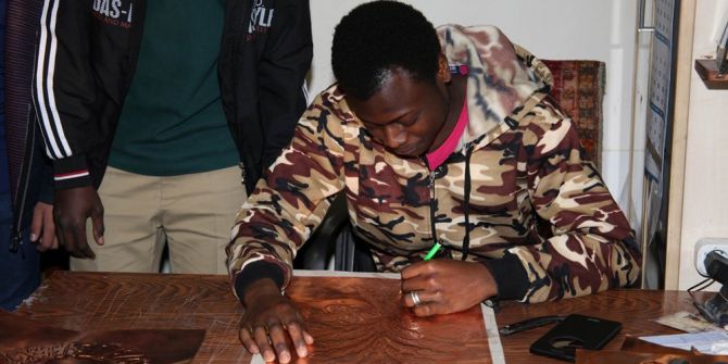 15 Temmuz Şehitler Rölyefini Yabancı Öğrenciler İşliyor