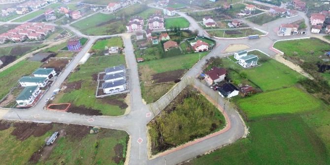 Başiskele’de Üst Yapı Çalışmaları Sürüyor