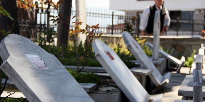 İsa Baba Türbesi’ndeki Şehitliğe Çirkin Saldırı