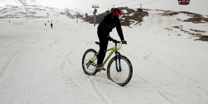 2 Bin 600 Rakımda Bisiklet Yarışması