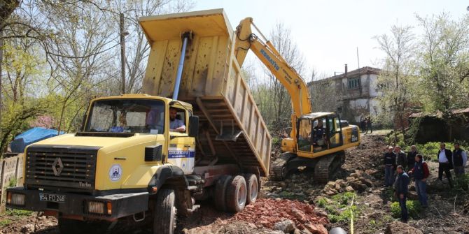 Adapazarı’nda 74 Sokakta Yol Açımı Yapıldı