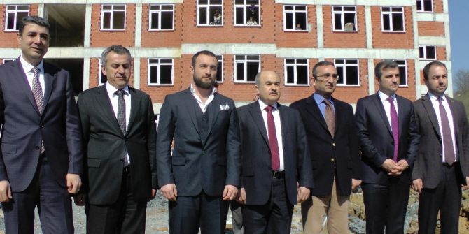 Hayırsever İş Adamından Akçakoca’ya 5 Milyon Liralık İmam Hatip Lisesi