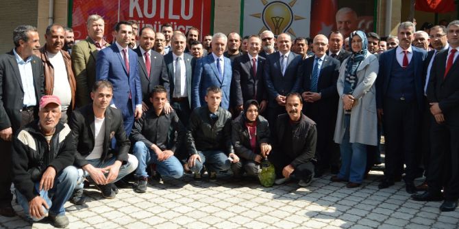 Ak Partili Ataş Turgutlu’da Konuştu