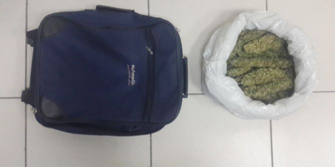 İzmir’de Uyuşturucu Satanlara Operasyon: 2 Kişi Tutuklandı