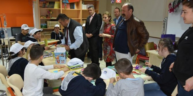 Engelli Öğrencilerden Hastane Sınıfına Ziyaret