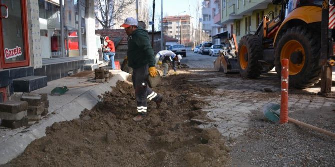 Sorgun’da Bozulan Yollar Tamir Ediliyor