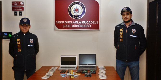 Dubaili Hackerlerle İş Yapan Dolandırıcılar Suçüstü Yakalandı