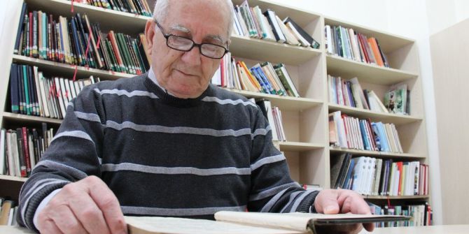 Hayatını Kitaplarla Zenginleştiriyor