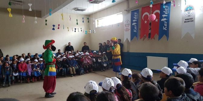 Karayazılı Çocuklar Tiyatroyla Tanıştı