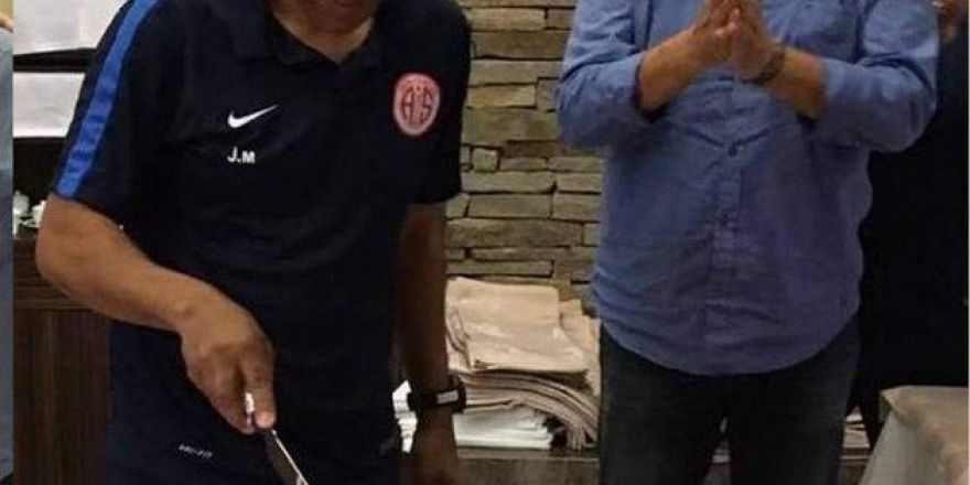 Antalyaspor’da Morais’e Sürpriz Doğum Günü