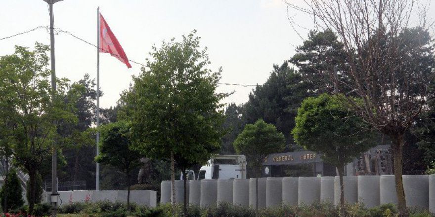 Askeri Hareketlilik İhtimaline Beton Bloklu Önlem
