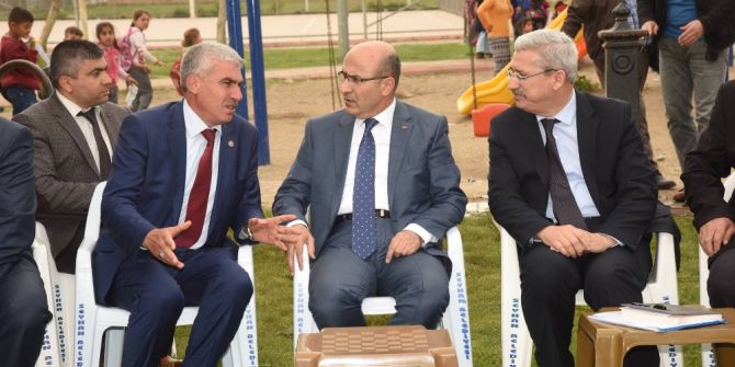 Vali Demirtaş, Sorunları Dinleyip Çözüm Üretiyor