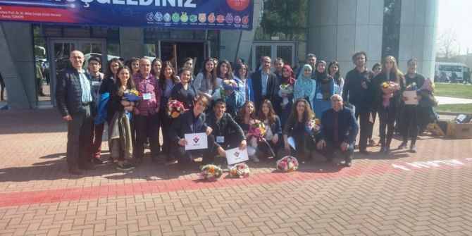Eskişehir Eti Sosyal Bilimler Lisesi Ekibinin Tübitak Yarışmasında Başarısı