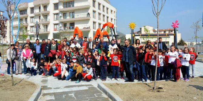 Söke’de Çocukların İsimlerini Taşıyan Ağaçlar Dikildi