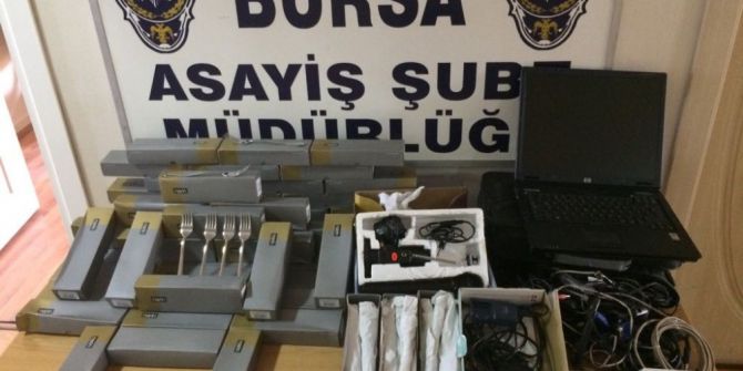 Okul Hırsızları Kameraya Böyle Yansıdı