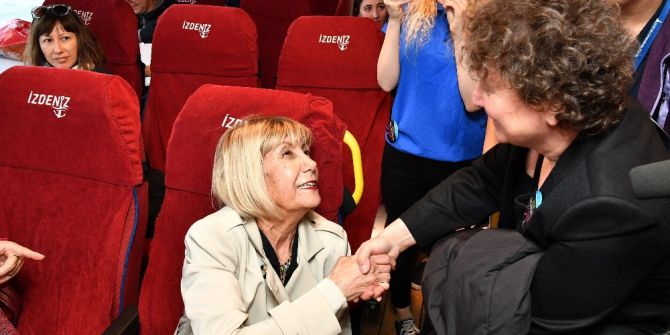 ’Kitap Dostlarına’ Sürpriz