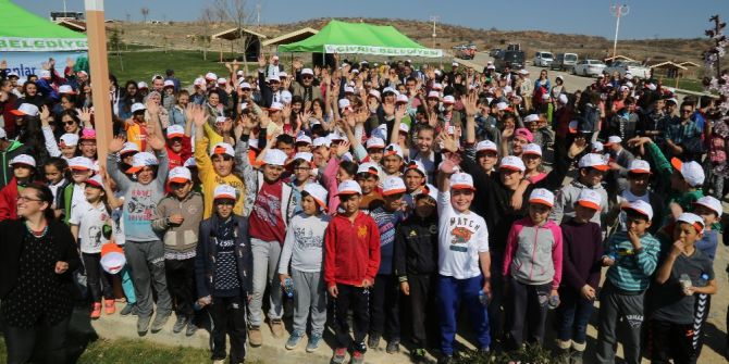 Büyükşehirden Çivril’e 3 Bin 500 Fidan