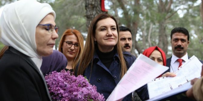 Emine Erdoğan’dan İzmirli Çiftçiye Bahçe Danışmanlığı Teklifi