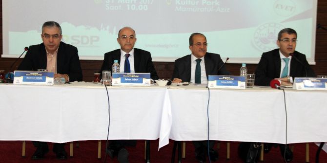 Bakan Yardımcısı Alpay: "Parlamenter Sistem Problem Olan Bir Sistemdir Ve 6 Darbeye Mal Olmuştur"