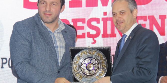 Bakan Kılıç, Genç Güreşçileri Ödüllendirdi
