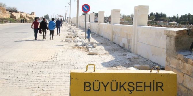 Harran Ve Akçakale İlçe Mezarlıkları Onarılıyor