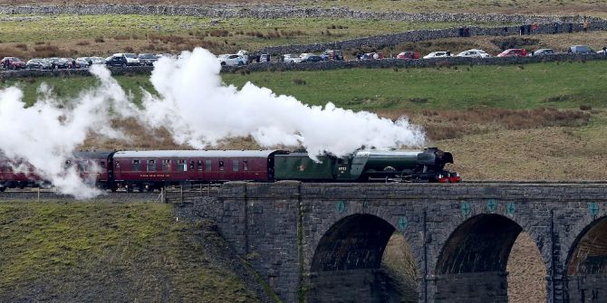 Uçan İskoçyalı Buharlı Lokomotifi Yeniden Raylarda