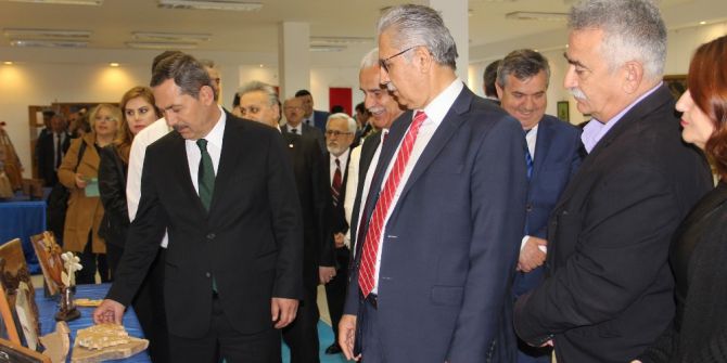 Kursiyerlerin Ahşap Sergisi Ustalara Taş Çıkarttı