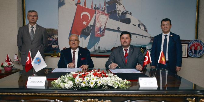 Büyükşehir Belediyesi, Bayan Ulgi Ve Gazimağusa Belediyesi İle Kardeş Oldu