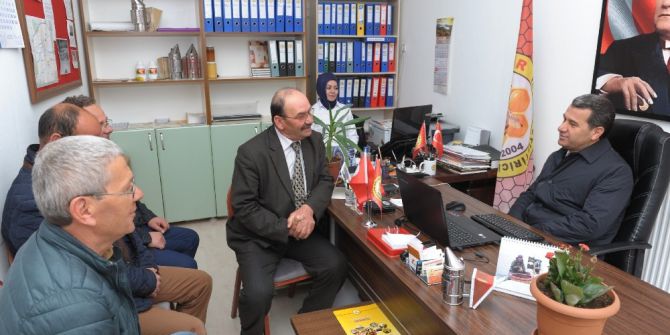 Vali Azmi Çelik, Eskişehir Arı Yetiştiricileri Birliği’ni Ziyaret Etti