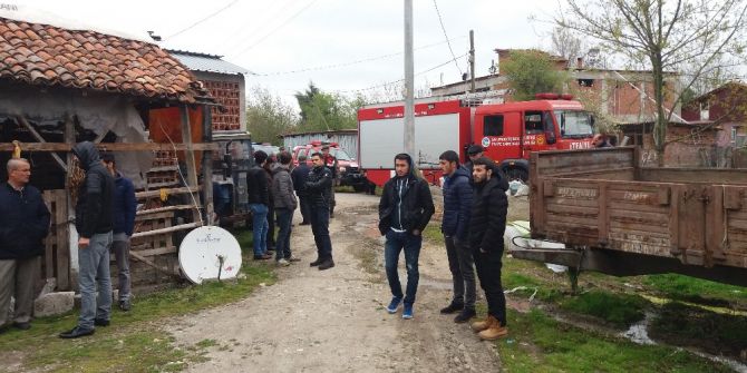 Yaşlı Kadın Sobayı Yakmaya Çalışırken Yanarak Hayatını Kaybetti