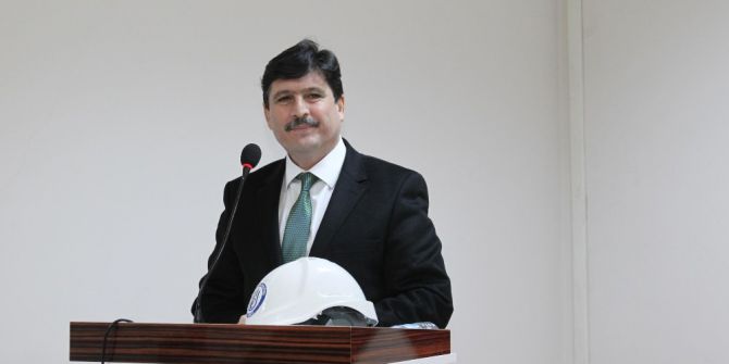 Beü’lü Mühendis Kızlar Baret Taktı