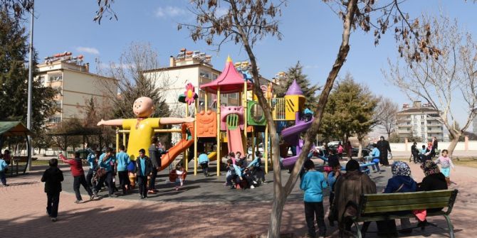 Şahinbey Belediyesi Parkları Güzelleştiriyor