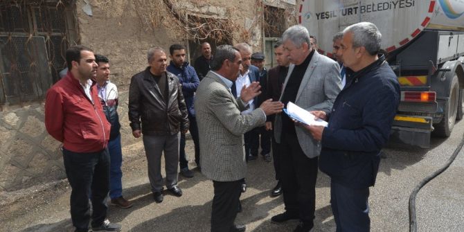 Polat, Çarmuzu Mahallesinde Devam Eden Hizmetleri Ve Yatırımları İnceledi